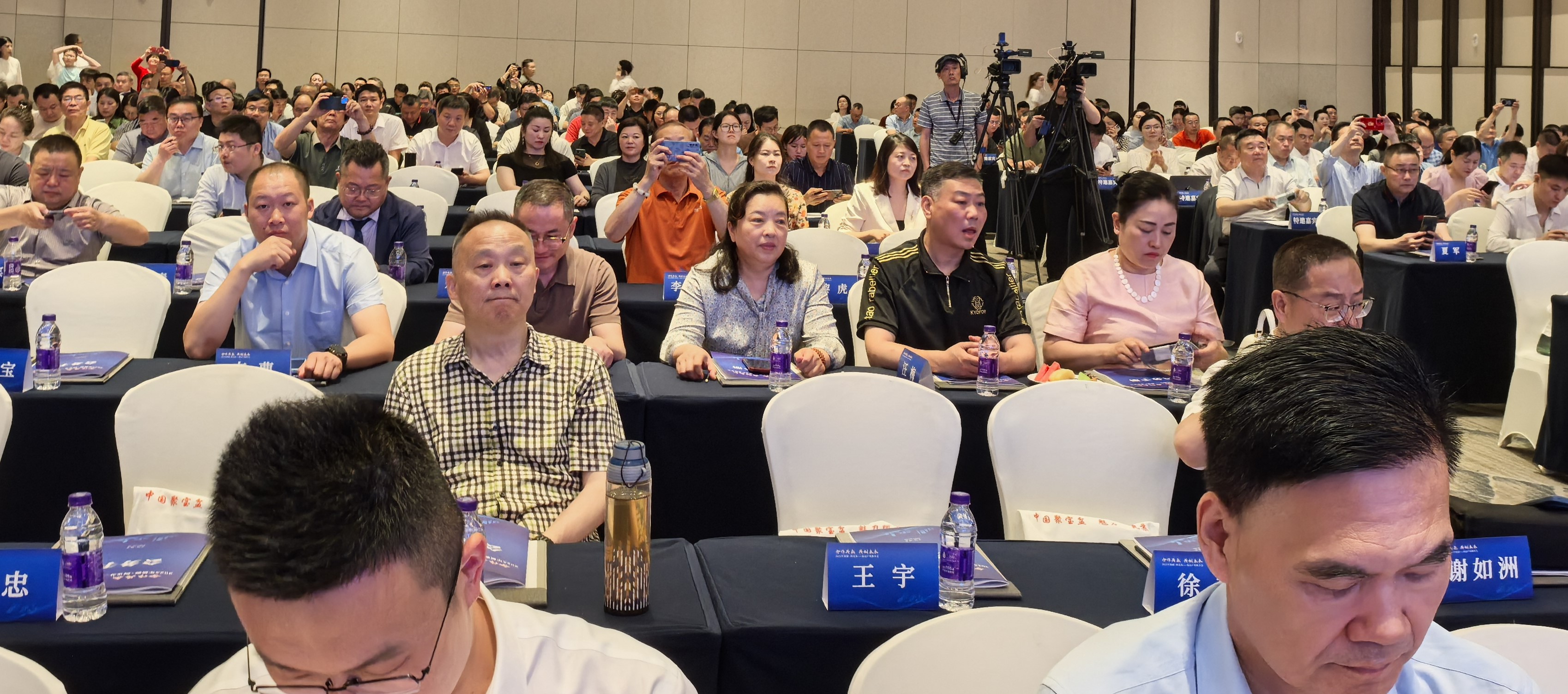阿克苏1.jpg